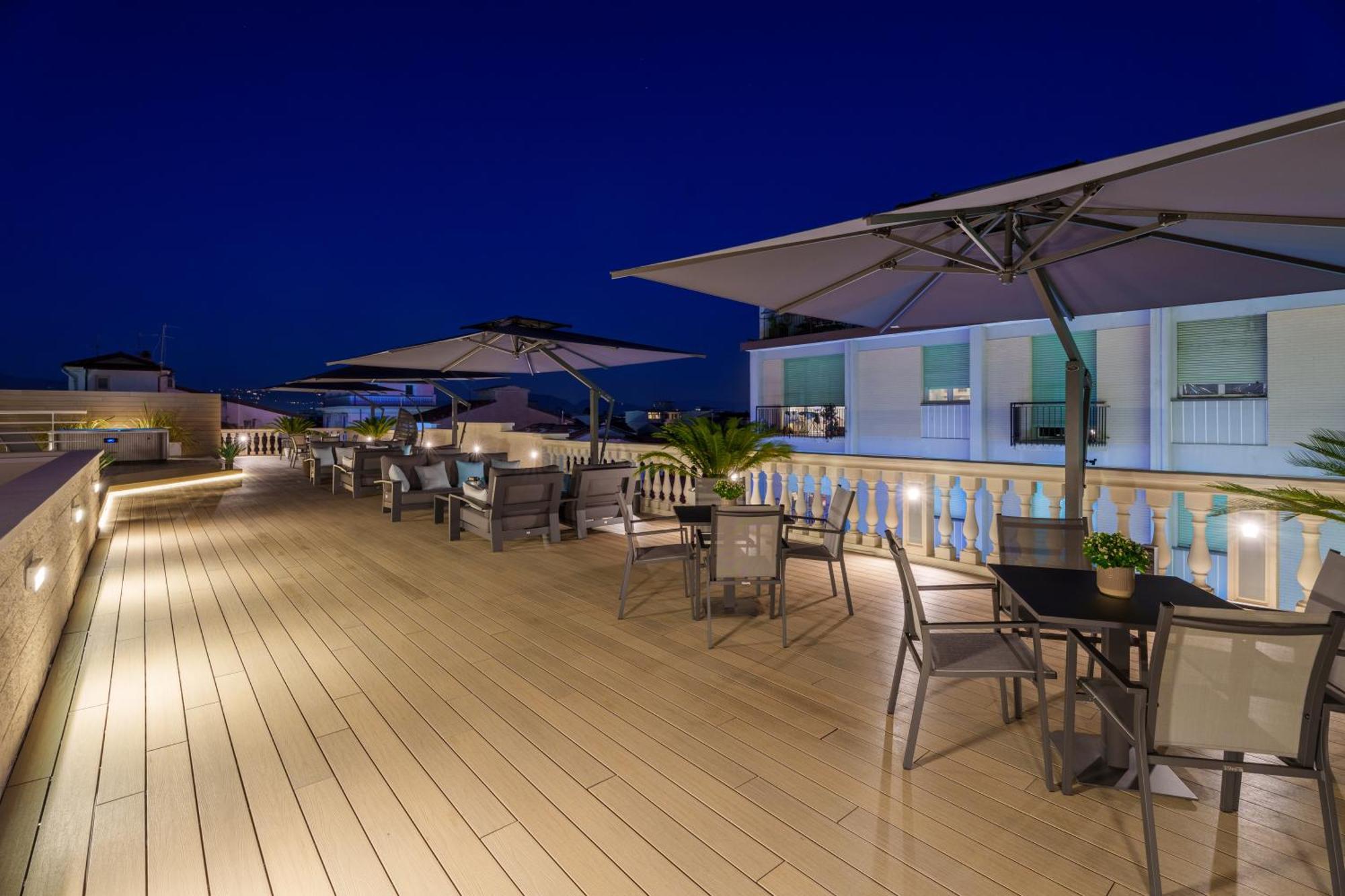 VI Suites Viareggio Exterior photo