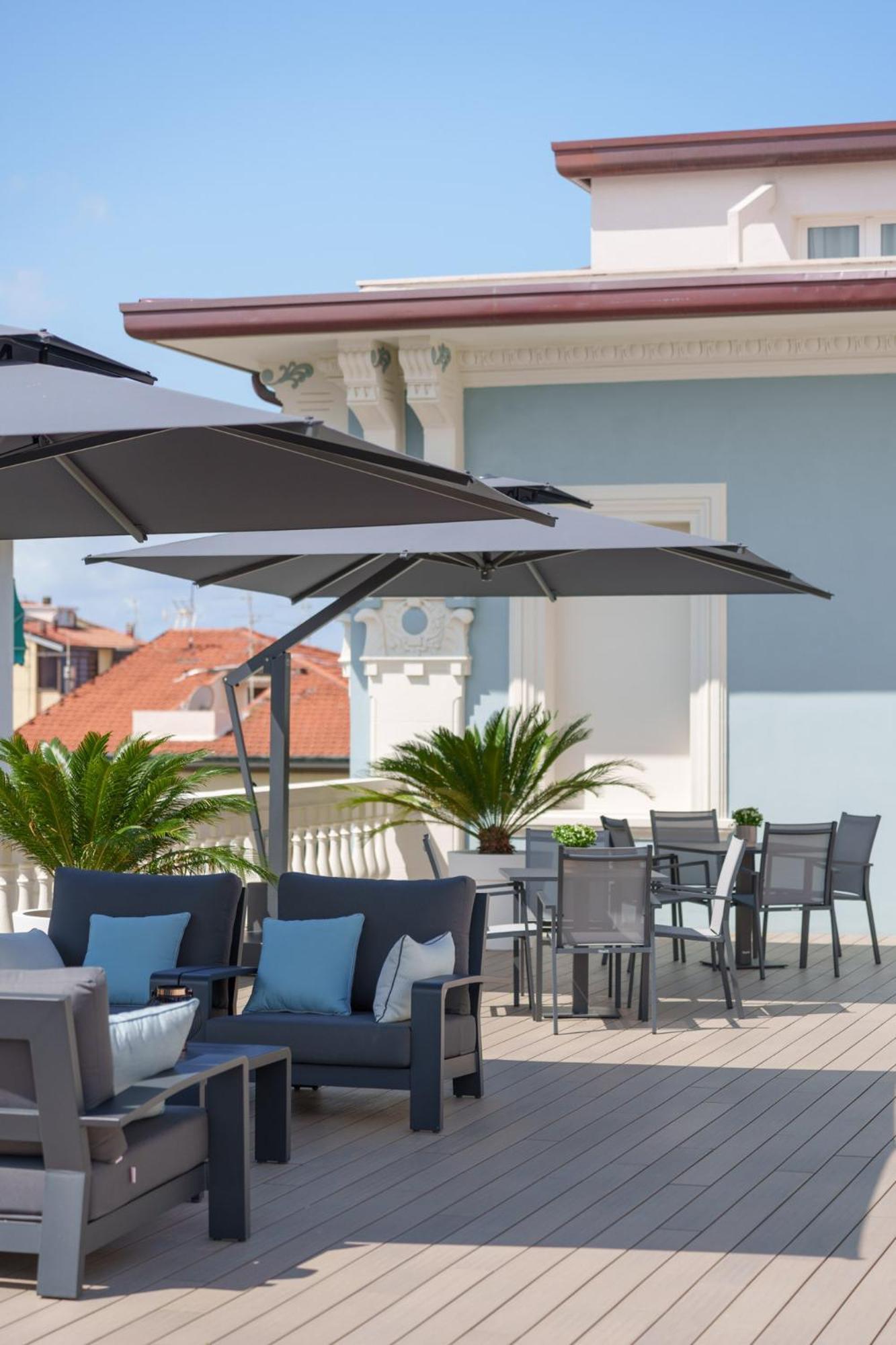 VI Suites Viareggio Exterior photo