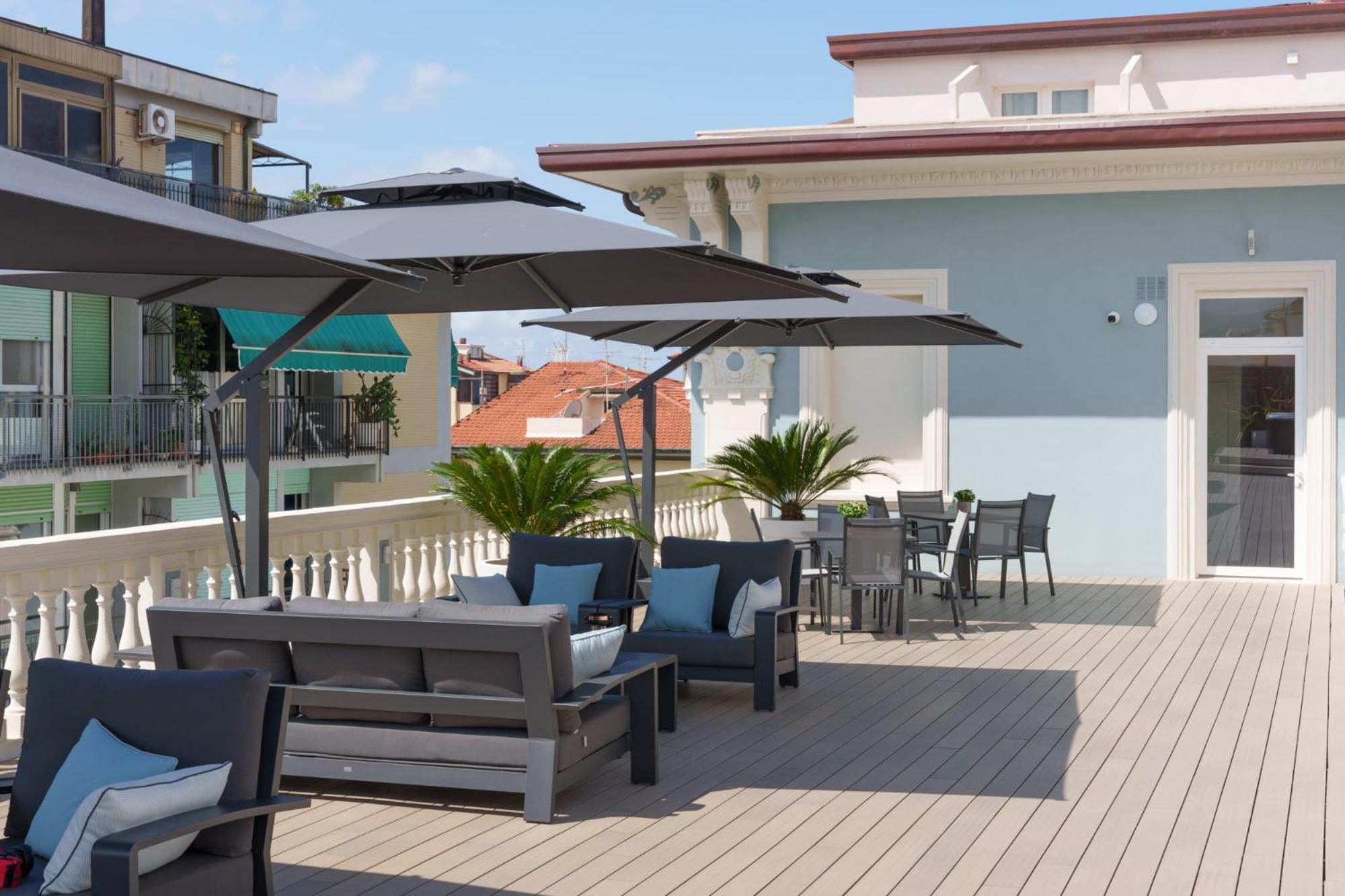 VI Suites Viareggio Exterior photo